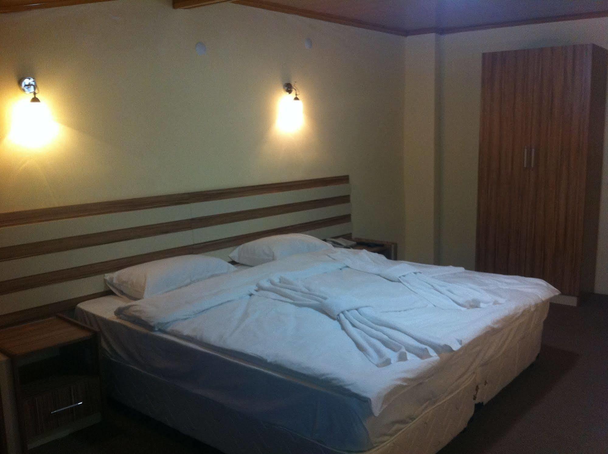 Tj'S Hotel Eceabat Εξωτερικό φωτογραφία
